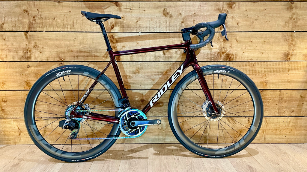 Ridley Helium Disc 54cm/M – Bourgogne Deep Red Metallic – Sram Red AXS 2*12